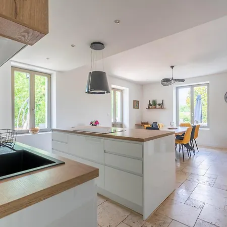 فيلة Maison Du Verger A *